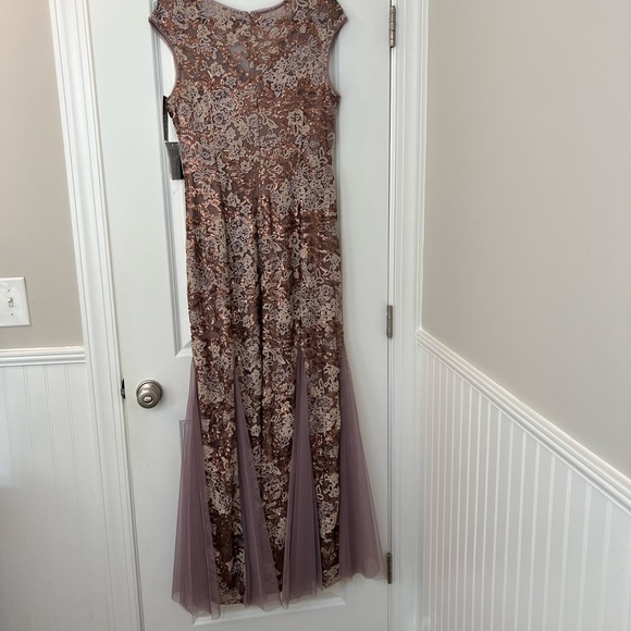 NWT Size 12 Alex Evenings Sequin Embroidered Trumpet Gown - Picture 3 of 5